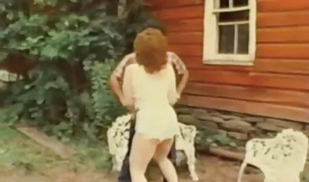Hanna Hilton amateurpornofilm schnüffelt an ihrer Vagina