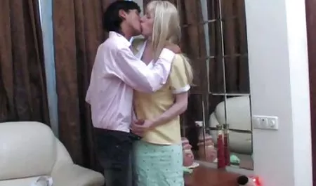 Pristine deutsche amateur sexfilme Edge streichelt sich mit einem Vibrator