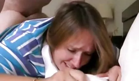 Mit einem Dildo deutsche amatuer pornos vor einer Webcam gespielt
