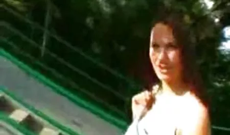 Sasha wird einem Schwarzen hausgemachte pornofilme einen Blowjob geben