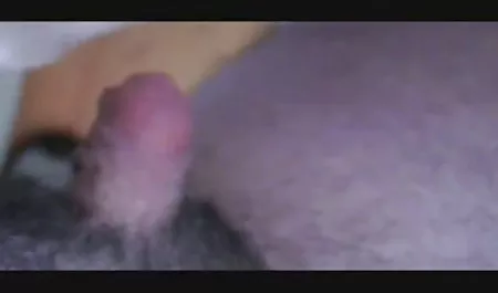 Schwarze Hose kostenfreie amateur pornos und Handjob