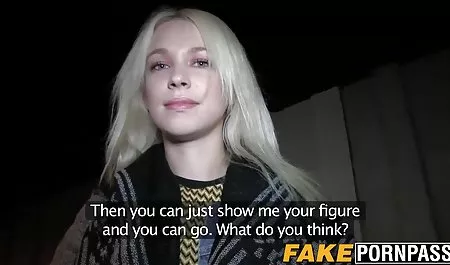 Sekretärin liebt es, geile deutsche amateur pornos ihre Beine zu spreizen