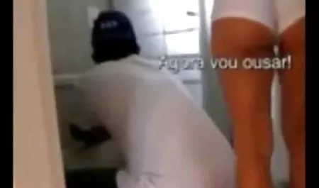Vier Jungs haben ein Baby in der amateur sexfilme kostenlos Garage