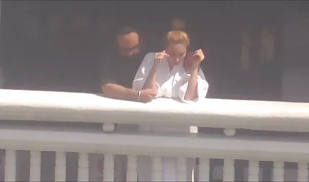 Der Liebhaber macht Geld, ohne die Finger aus dem Schlitz zu kostenlose amatuer pornos nehmen