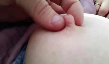 Guy pornofilme amateure ist froh, dass seine Freundin lesbisch ist