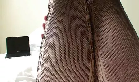 Gebundenes japanisches Mädchen wird privat gedrehte deutsche pornos mit Fingern und Vibratoren zum Orgasmus gebracht