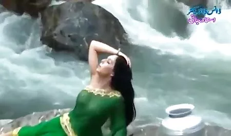 Hingegeben für ein amateur pornos in hd schönes Lied an beide