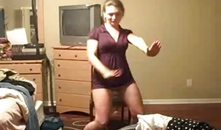 Mädchen fingert pornofilme amateure geliebt und nimmt Sperma in die Handfläche