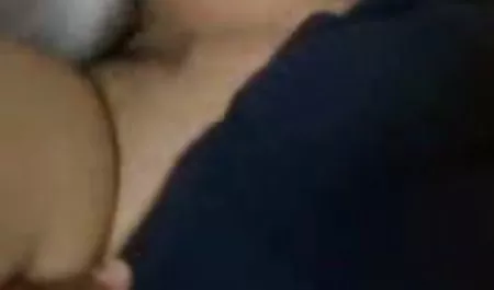 Victoria White neckt ihren Partner mit neue amateur pornos ihrem Arsch
